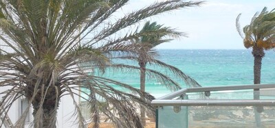 A vendre bel appartement bord de mer avec piscine