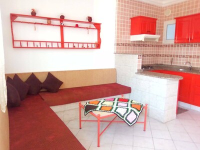 un coquet appartement meublé avec gout au rez de chaussée