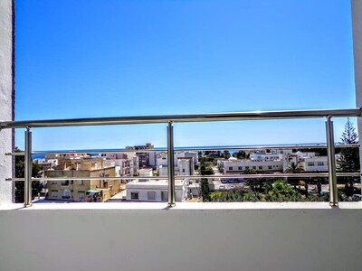 Bel appartement vue sur mer à AFH Mrezga
