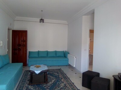 un coquet appartement meublé avec terrasse