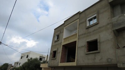 AV 3 garages 2 appartements à Mnaret el Hammamet