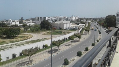 un joli appartement tout neuf avec une grande terrasse 125m²