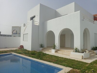 av villa pas loin de la plage a hammamet sud