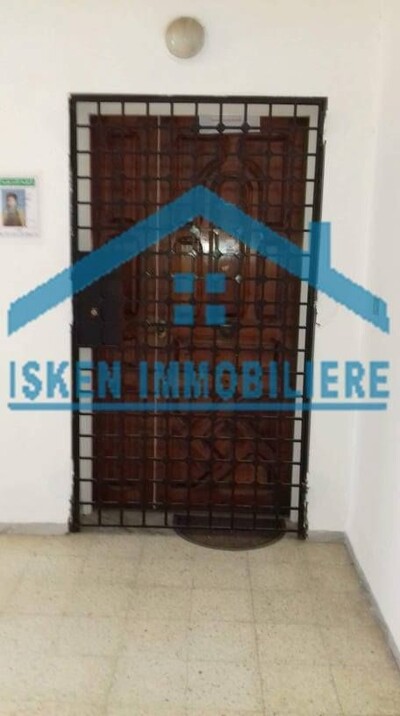 Avendre appartement s+2 au 2 ème étage a baraket Essahel