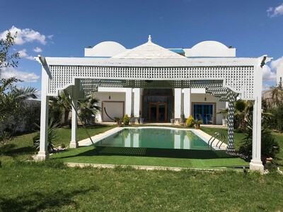 Villa majestueuse route sidi hammed