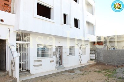 maison avec deux étages et studio à hammamet