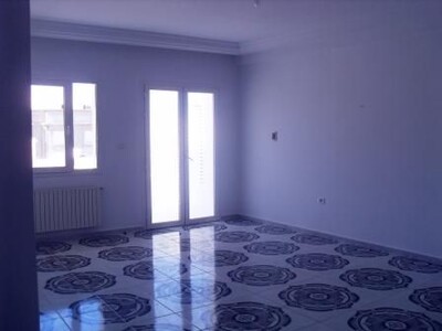Etage d’une villa de luxe à khezama Est