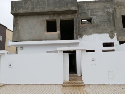 A vendre Villa RDC étage inachevé à Hammamet nord