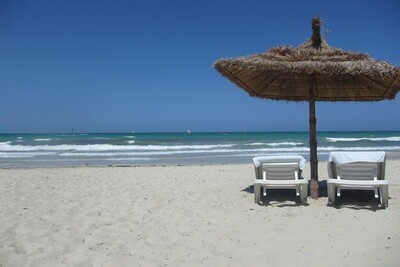 des terrains prés de la plage