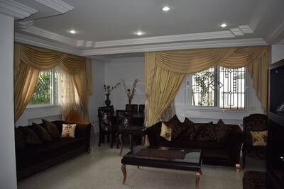 villa 3 niveaux dans la zone touristique hammamet