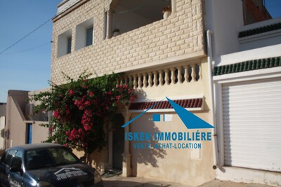 A vendre 2 maisons RDC etage a Hammamet Bir bouragba
