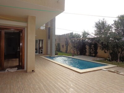 av belle villa avec piscine à Hammamet y
