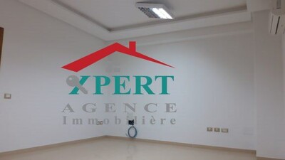 un spacieux bureau à sahloul