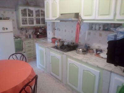deux etages maison a besbsiya