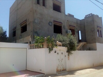 Maison de 3 niveaux a sidi hamed