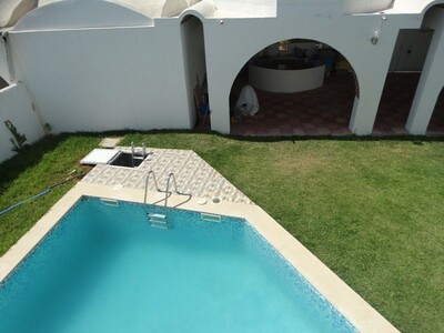 Villa CRUNCHY 2 Réf:située à sidi hamed