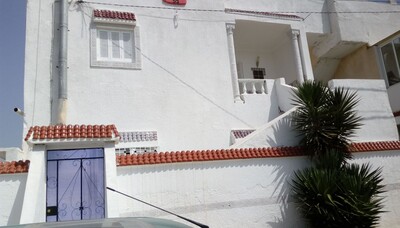 Une Maison a 2 étages a vendre situé a Hammamet