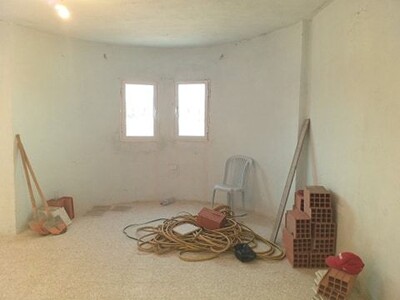 une maison avec jardin situé a sidi hammed g