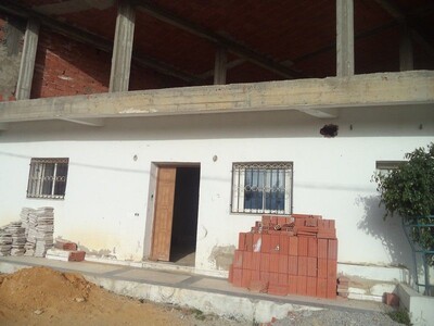 locale commercial de 90m² à birbouragba