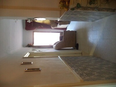 belle maison RDC avec deux étages non finis