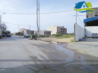 ليكم أرض في قليبية قريبة الوسط البلاد