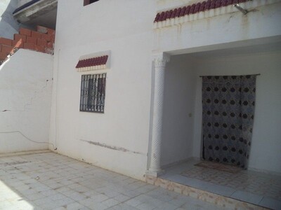 belle maison RDC avec étage non fini proche à hammamet yasmine