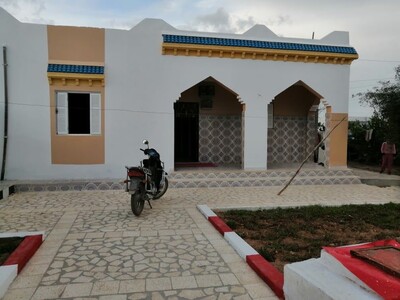 une maison av a bessbasia hammamet