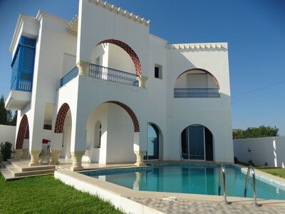 Villa CRUNCHY 2 Réf:Villa avec piscine
