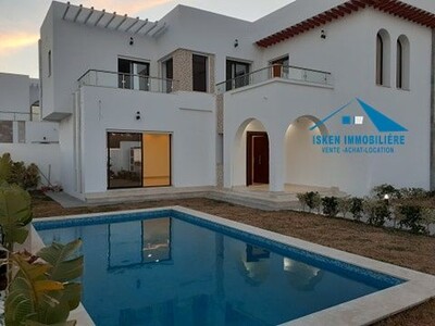 AV une belle villa à Hammamet zone craxi
