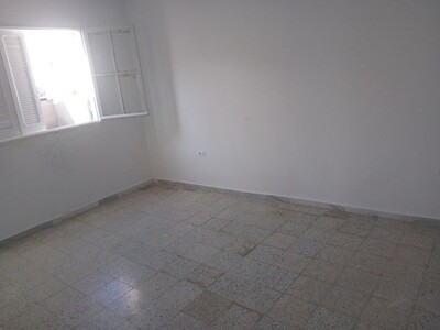 location maison à centre ville kélibia 350 DT