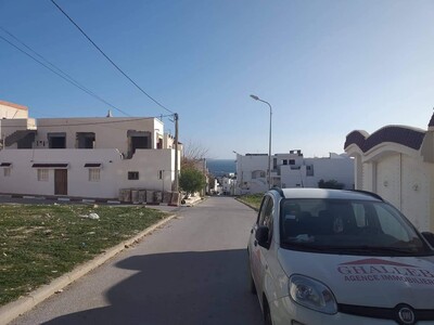 un appartement en 2éme étge a cité nadhour g