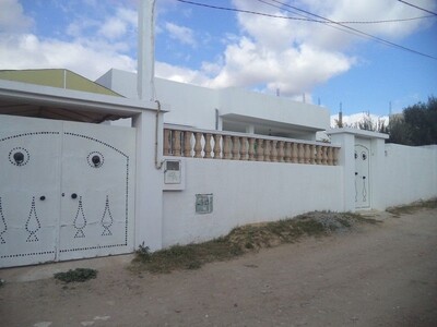 Belle villa de 400m a 3min de Yasmin hammamet