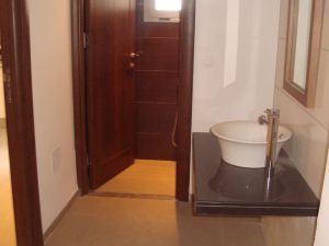 a very good case: a ground floor for rent