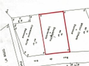 À VENDRE – Opportunité rare à Ariana : Terrain commercial avec lo