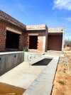 av deux villas avec piscine inachevées