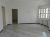 AL un spacieux étage de villa