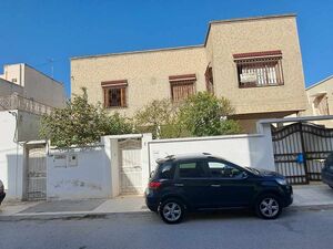 A vendre maison 3 niveaux Rades