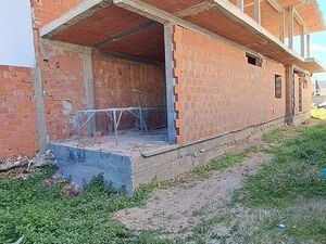 Terrain à vendre avec bâtiment inachevée à hamem sousse