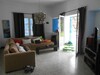 AL villa sur un grand espace verdoyant disposant d’une piscine