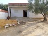 AV une maison inachevée 170 m au alentours hammamet sud