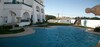 des appartements dans une résidence style arabesque avec piscine