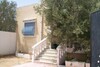AL dans la zone du théâtre une maison  avec jardin